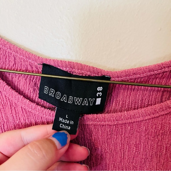 NWT Tie Detail Raspberry Pink Top - Picture 3 of 7